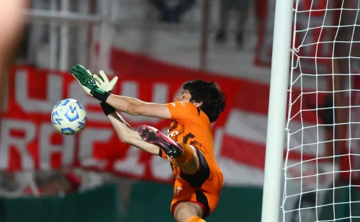 Instituto Brilla en la Tanda de Penales y Avanza a la Final: Una Noche de Emoción y Suspenso